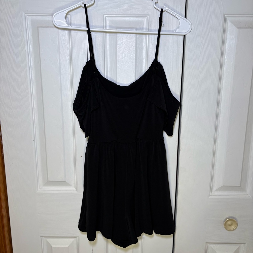 Urban Outfitters Black Off-Shoulder Dress - Picture 3 of 8